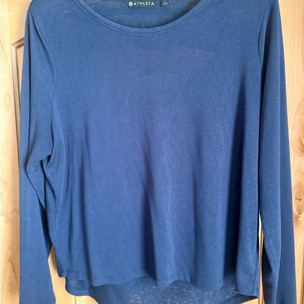 Athleta Women's Deep Blue Long Sleeve Top